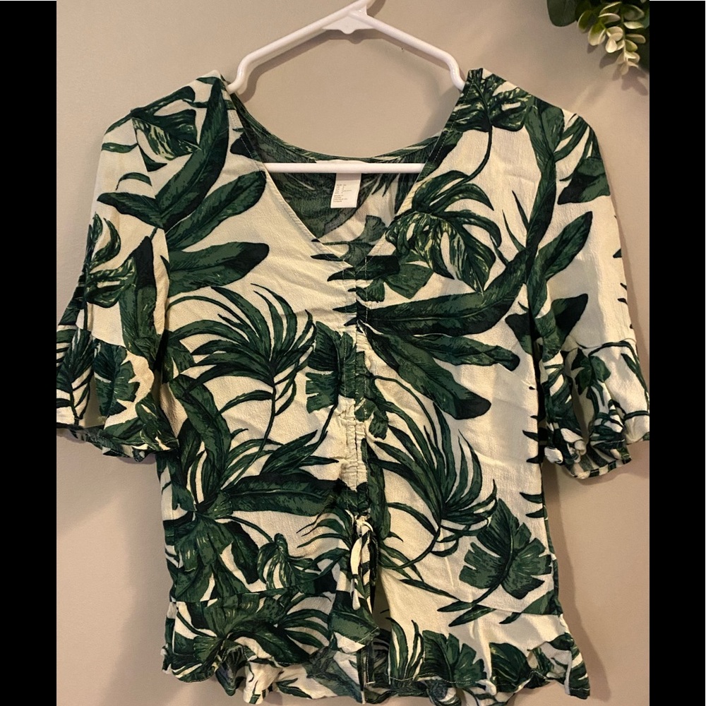 Cute tropical top